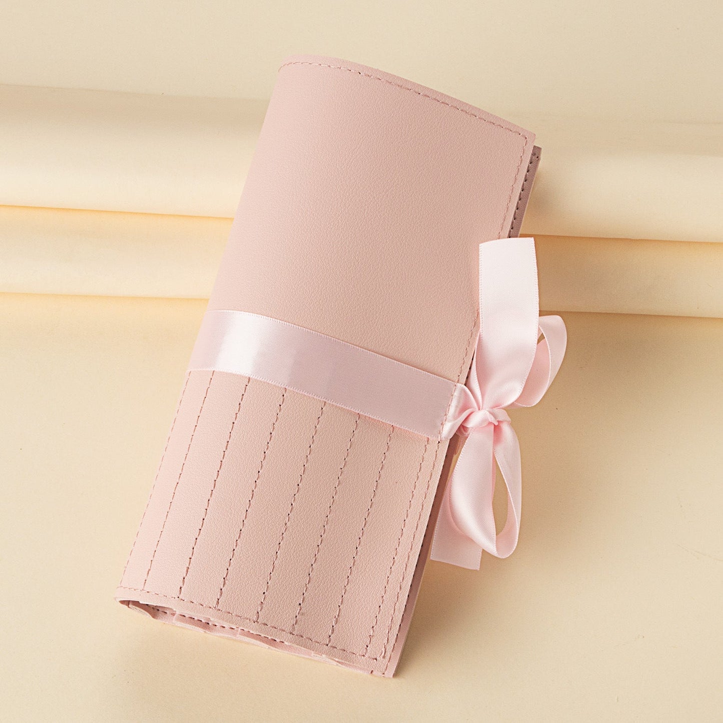 Soft Synthetic Fiber Makeup Brush Set with Pink Handles and Travel Case