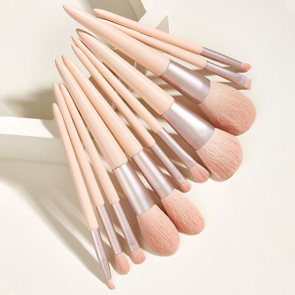 Soft Synthetic Fiber Makeup Brush Set with Pink Handles and Travel Case
